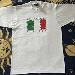 Vintage 1986 Italy Hemingway Society Lignano Sabbiadoro T-shirt Size Medium